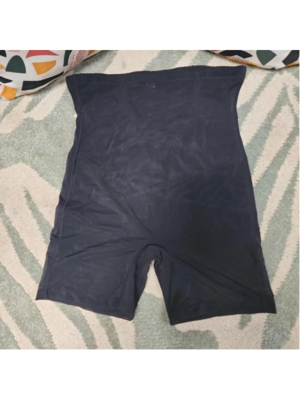 Black nylon & spandex shapewear shorts in a 2XL #shapewear #bodyshaping